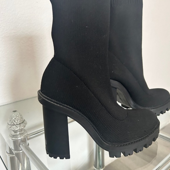 Zara Black Heeled Boots - Picture 5 of 9